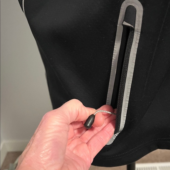 Sugoi Performance Reflective Jacket - Picture 8 of 16